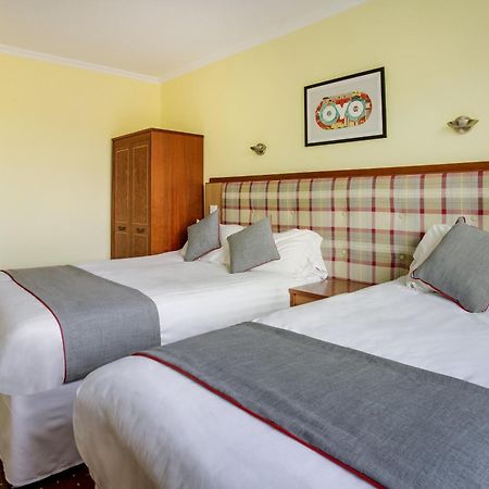 Oyo Glenpark Hotel, Ayr Central Bagian luar foto