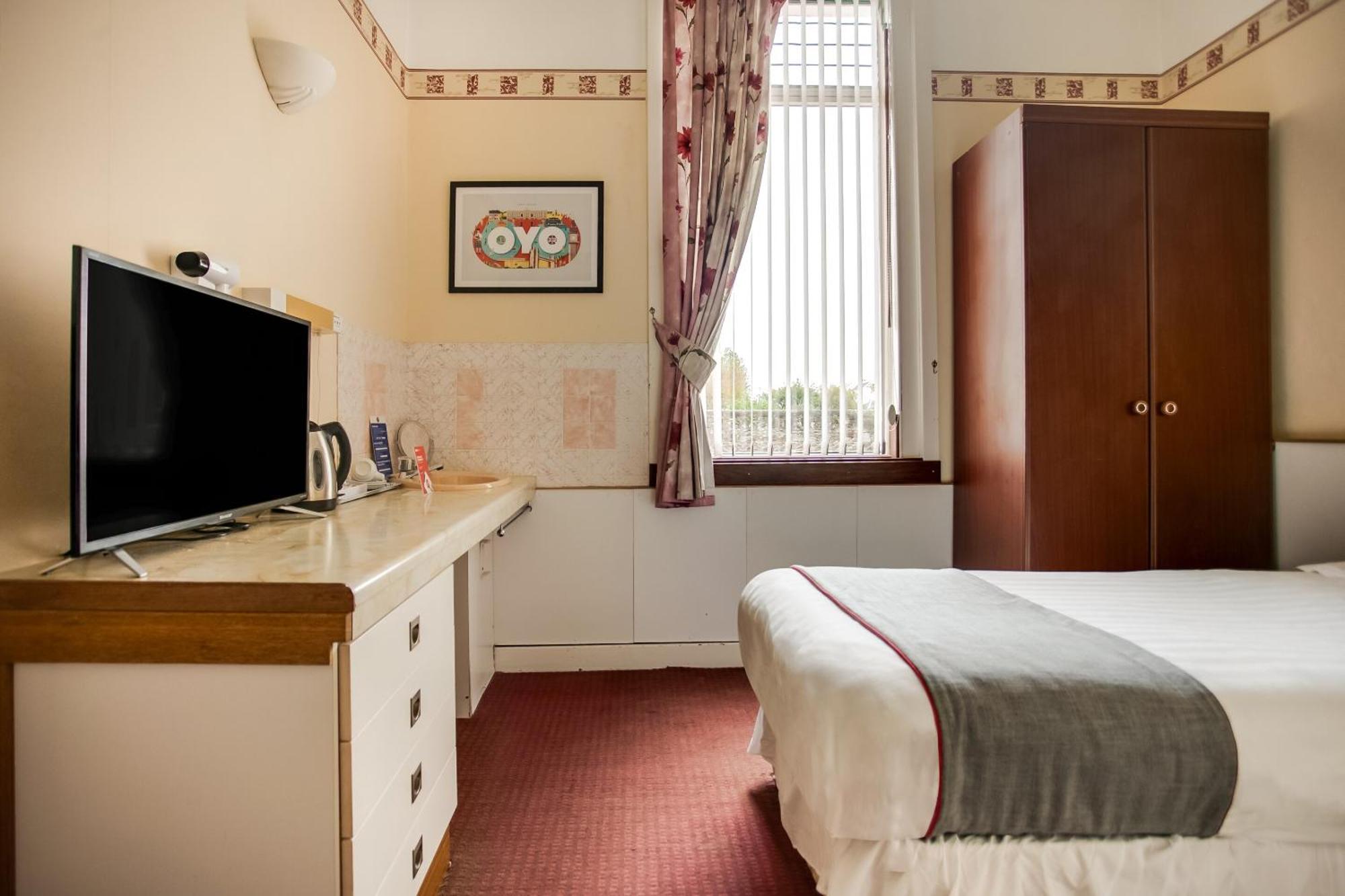 Oyo Glenpark Hotel, Ayr Central Bagian luar foto