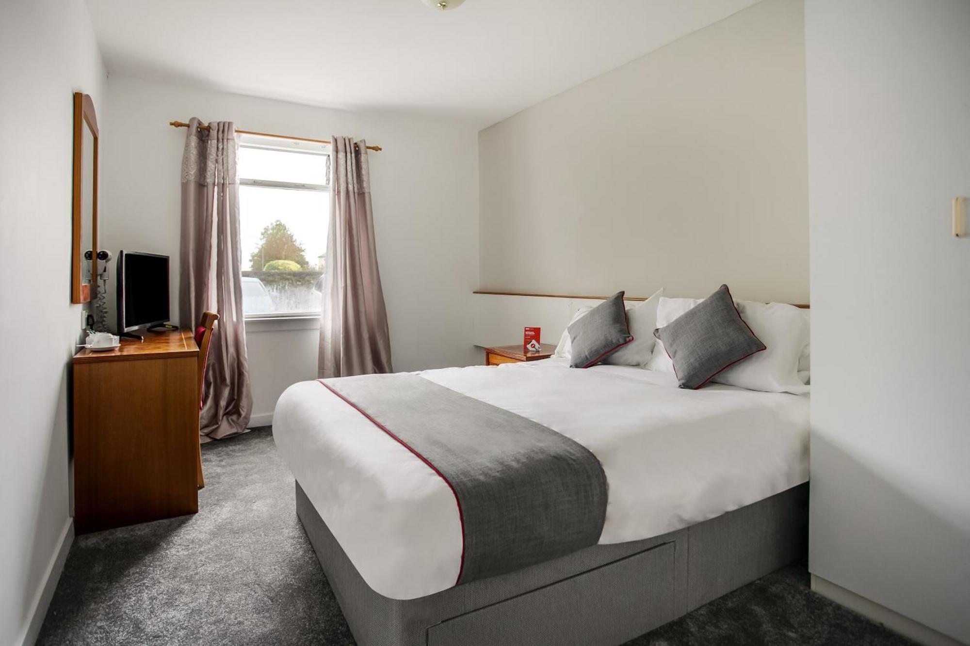 Oyo Glenpark Hotel, Ayr Central Bagian luar foto