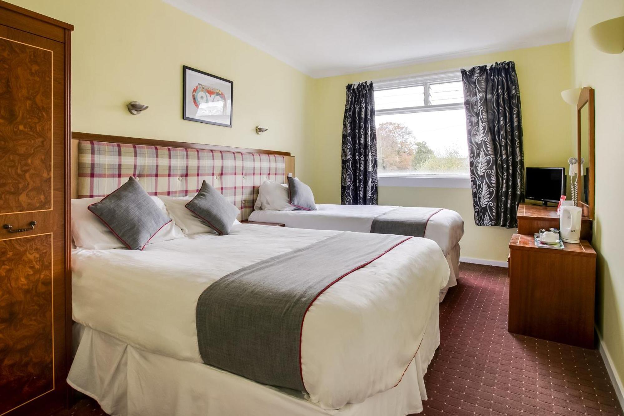 Oyo Glenpark Hotel, Ayr Central Bagian luar foto